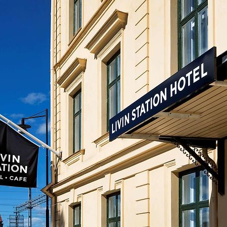 Livin Station Hotel Örebro Extérieur photo