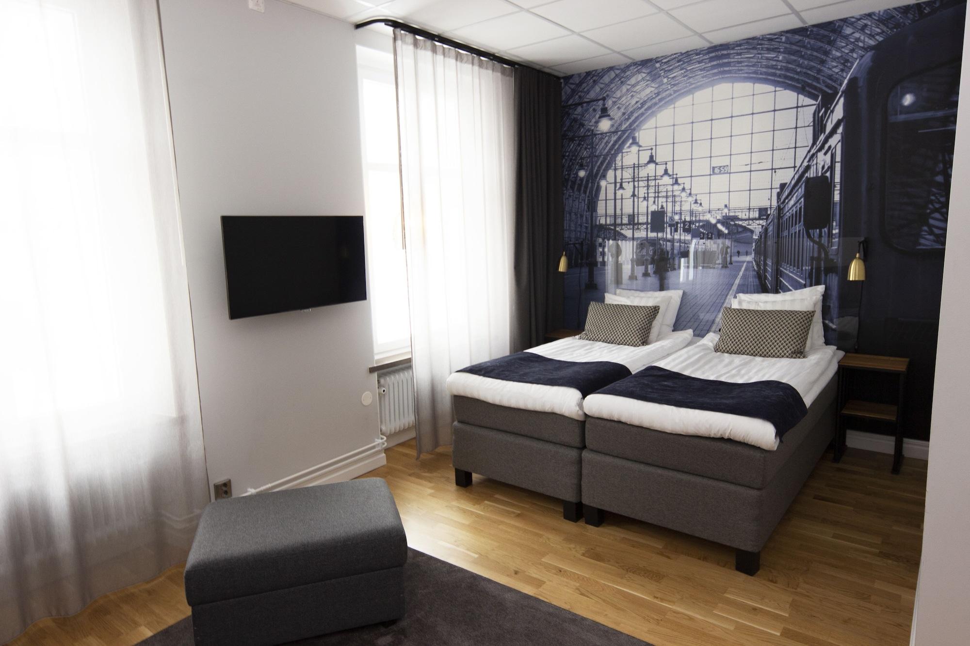 Livin Station Hotel Örebro Extérieur photo