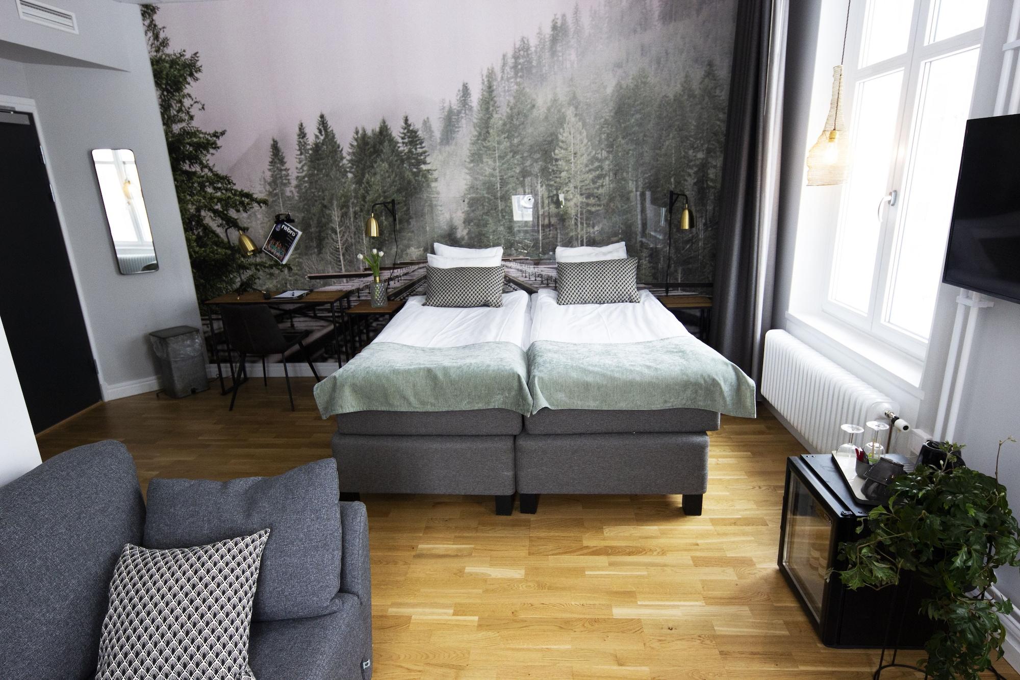 Livin Station Hotel Örebro Extérieur photo