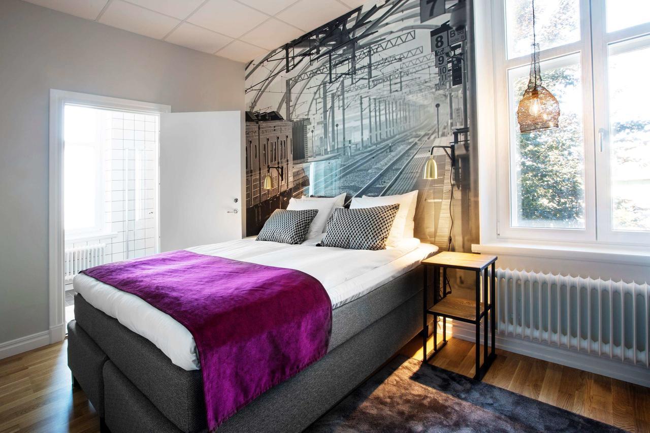 Livin Station Hotel Örebro Extérieur photo