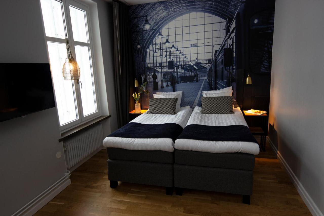 Livin Station Hotel Örebro Extérieur photo